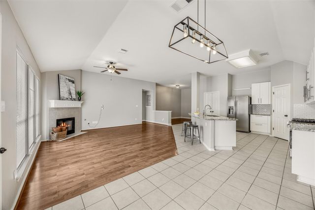 4319 S Summercrest LOOP, Round Rock, TX 78681