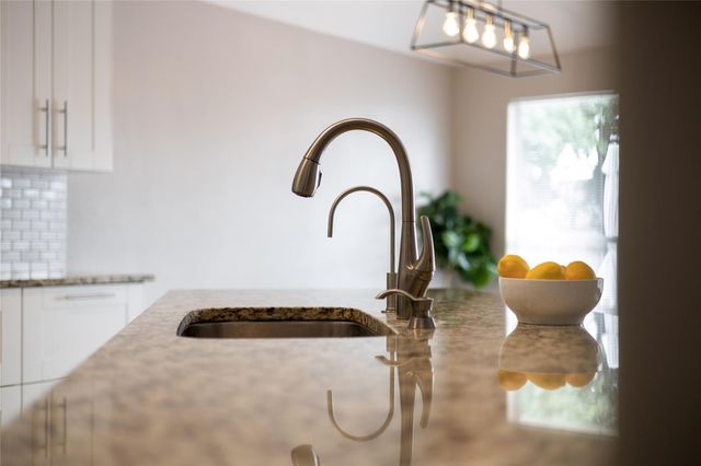 4319 S Summercrest LOOP, Round Rock, TX 78681