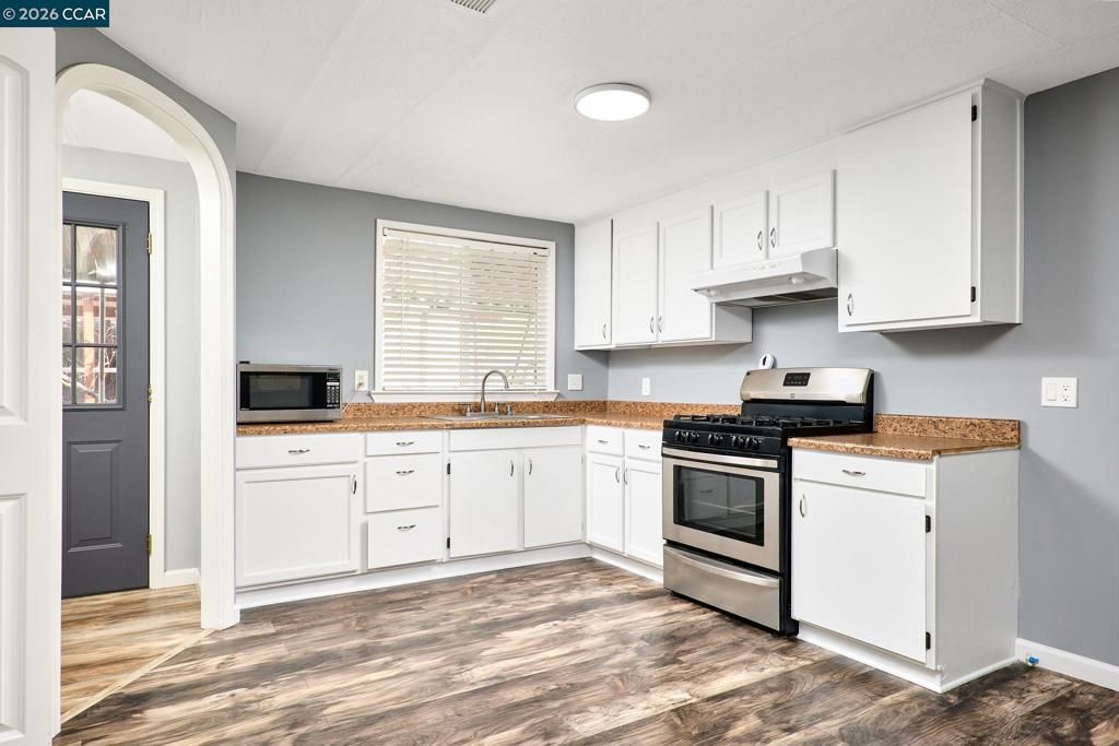 Image 9 of property listing at 16711 16711 Marsh Creek Road, Clayton, CA 94517