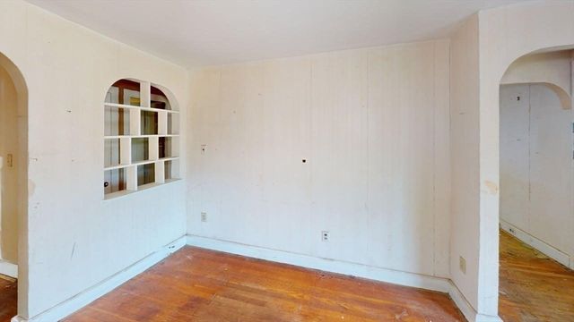 54 Oxford St, Fairhaven, MA 02719