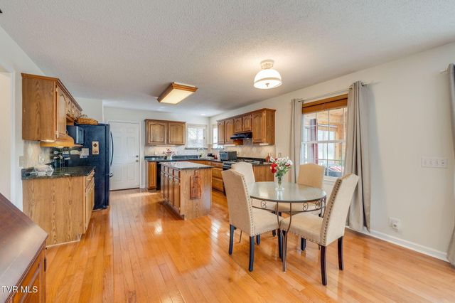 701 Dewberry Circle, Kingsport, TN 37663