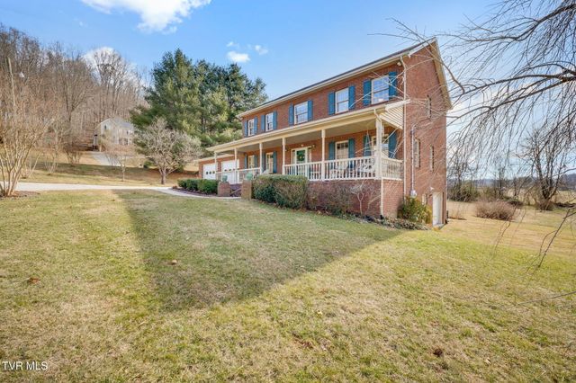 701 Dewberry Circle, Kingsport, TN 37663