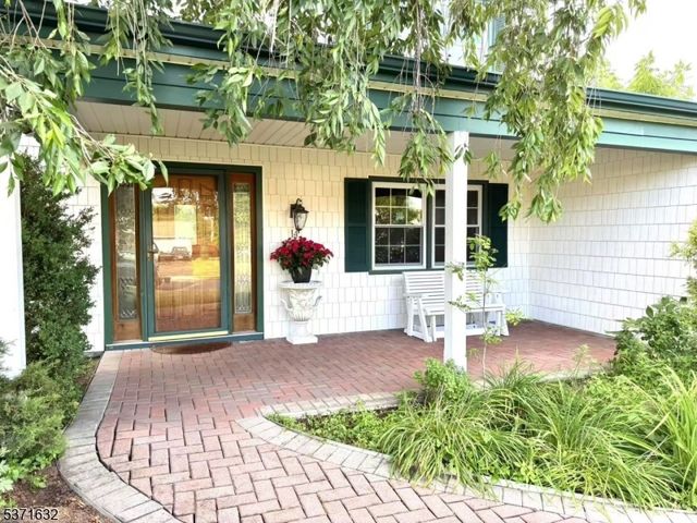 14 Landry Rd, Franklin Twp., NJ 08873