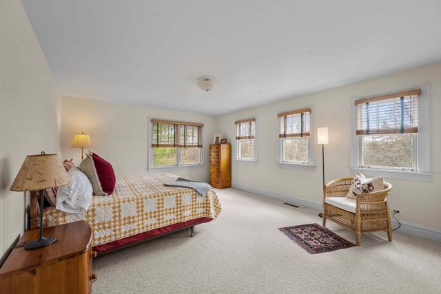 1190 W Old Mill Road, Lake Forest, IL 60045