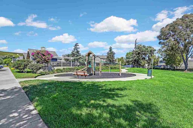 51 Bellington Cmn 8, Livermore, CA 94551