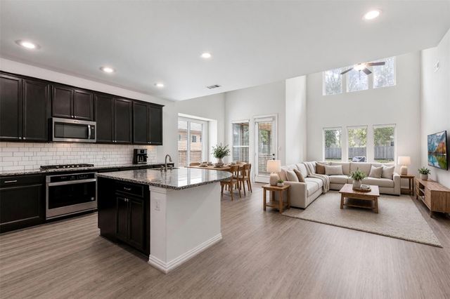 149 Bluebell Woods Way, Conroe, TX 77318