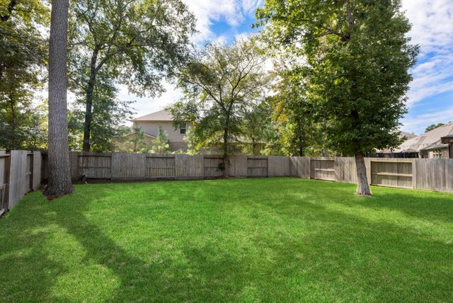 149 Bluebell Woods Way, Conroe, TX 77318