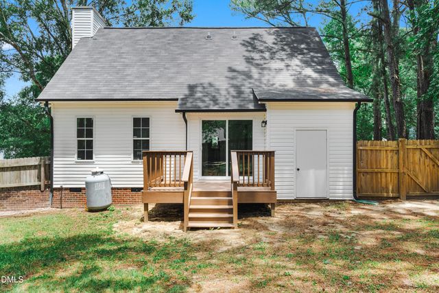 5404 Medieval Court, Knightdale, NC 27545