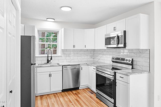 5404 Medieval Court, Knightdale, NC 27545