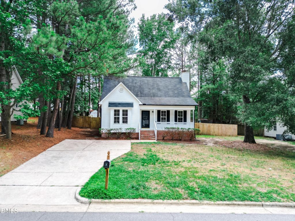 5404 Medieval Court, Knightdale, NC 27545