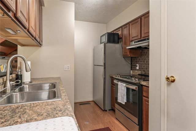87 Milrace Drive, East Rochester, NY 14445