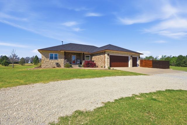 2601 S Brookmeadow Dr, Garden Plain, KS 67050