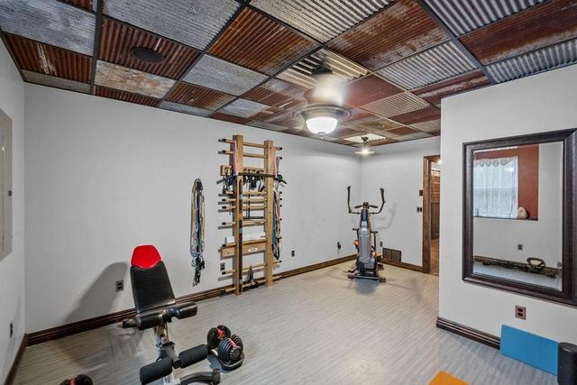 2601 S Brookmeadow Dr, Garden Plain, KS 67050