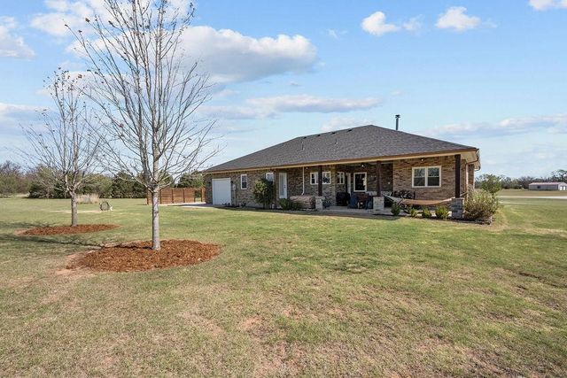 2601 S Brookmeadow Dr, Garden Plain, KS 67050