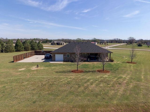 2601 S Brookmeadow Dr, Garden Plain, KS 67050