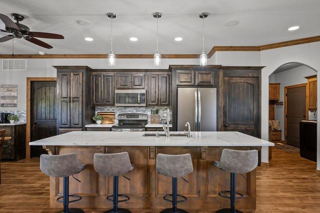 2601 S Brookmeadow Dr, Garden Plain, KS 67050