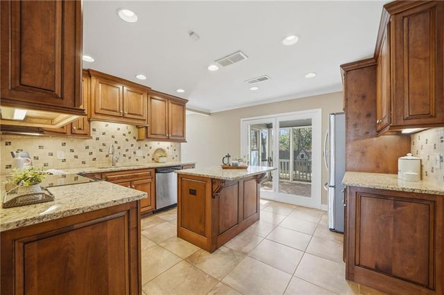 320 Sea Holly Circle, Roswell, GA 30076