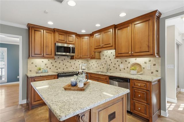 320 Sea Holly Circle, Roswell, GA 30076