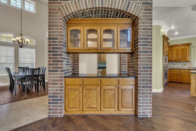 124 Sycamore Court, Grapevine, TX 76051