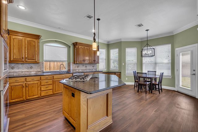124 Sycamore Court, Grapevine, TX 76051