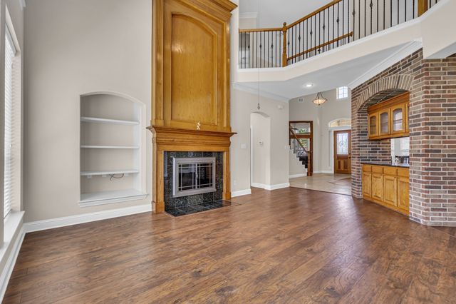 124 Sycamore Court, Grapevine, TX 76051