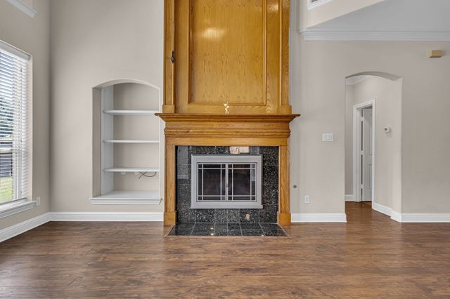 124 Sycamore Court, Grapevine, TX 76051