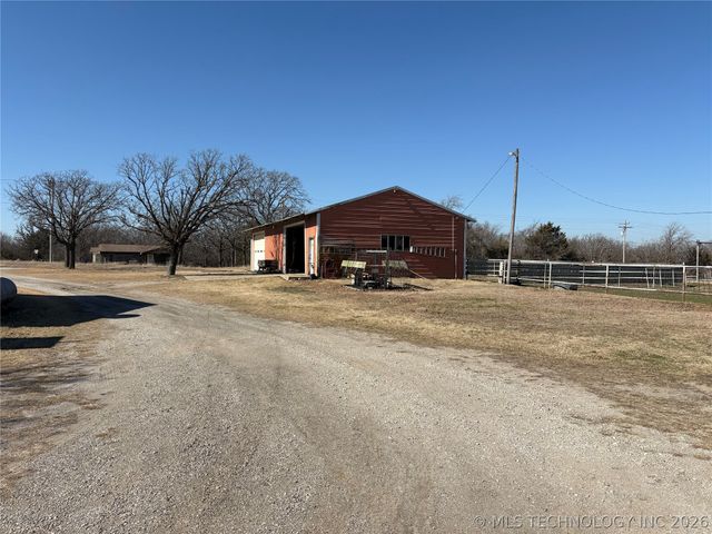 9520 N 160 Road, Beggs, OK 74421