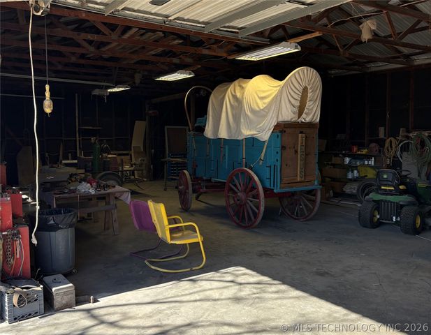 9520 N 160 Road, Beggs, OK 74421