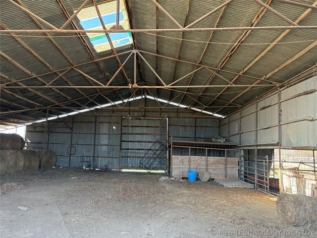 9520 N 160 Road, Beggs, OK 74421