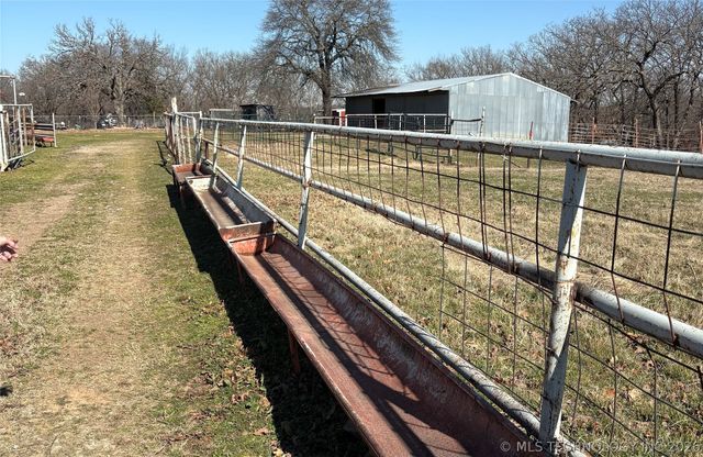9520 N 160 Road, Beggs, OK 74421