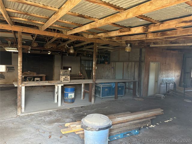 9520 N 160 Road, Beggs, OK 74421