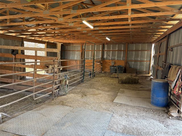 9520 N 160 Road, Beggs, OK 74421