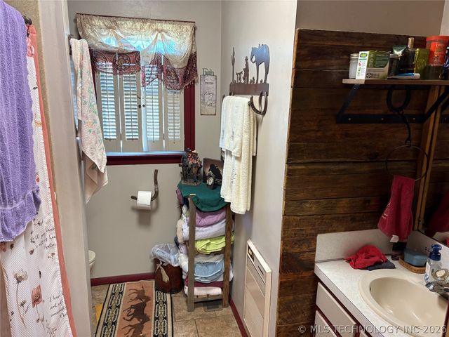 9520 N 160 Road, Beggs, OK 74421