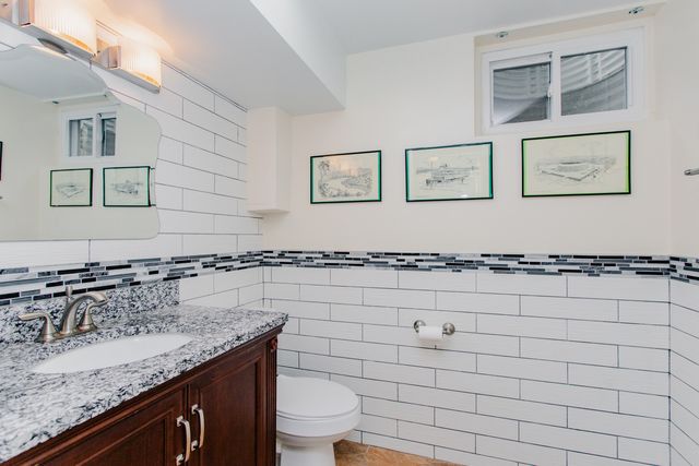 6503 N Longmeadow Avenue, Lincolnwood, IL 60712