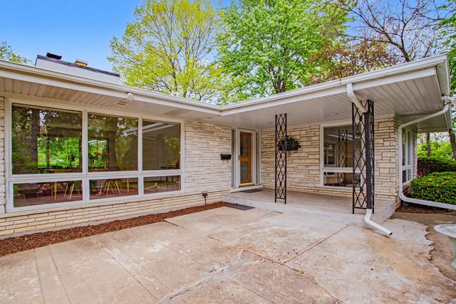 6503 N Longmeadow Avenue, Lincolnwood, IL 60712