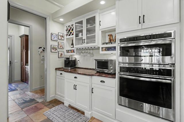 9537 Upper Valley Rd, Auburn, CA 95602