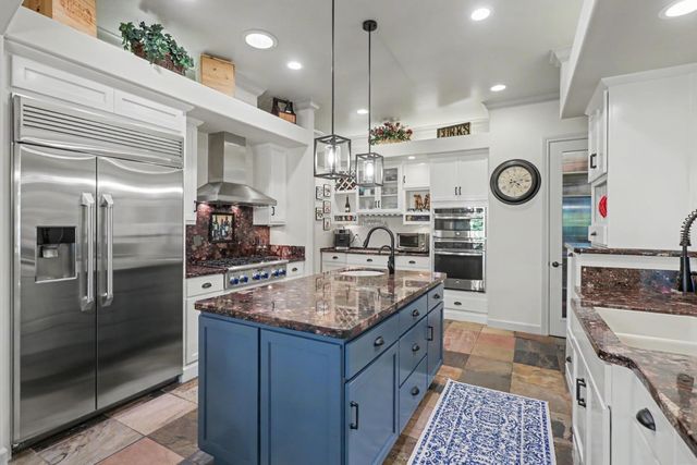 9537 Upper Valley Rd, Auburn, CA 95602