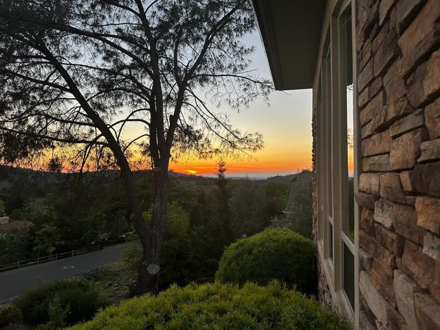9537 Upper Valley Rd, Auburn, CA 95602