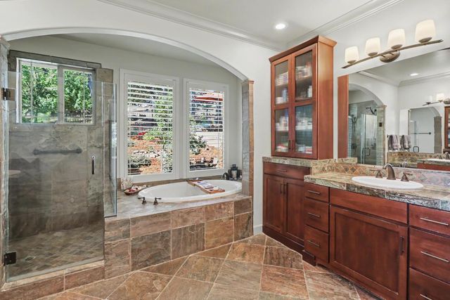9537 Upper Valley Rd, Auburn, CA 95602