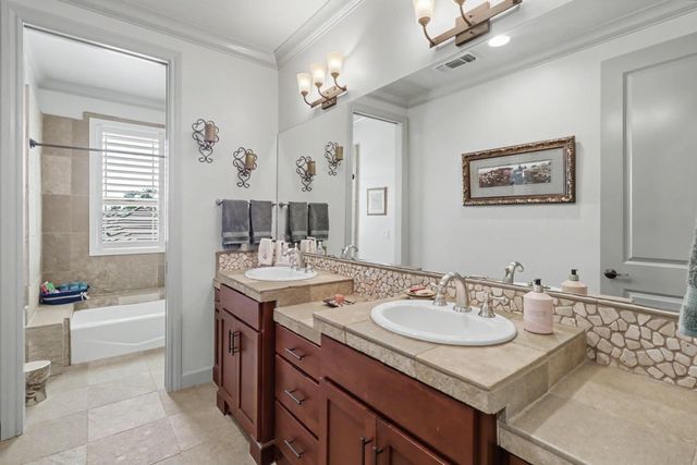 9537 Upper Valley Rd, Auburn, CA 95602