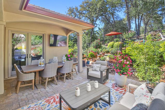 9537 Upper Valley Rd, Auburn, CA 95602