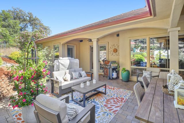 9537 Upper Valley Rd, Auburn, CA 95602