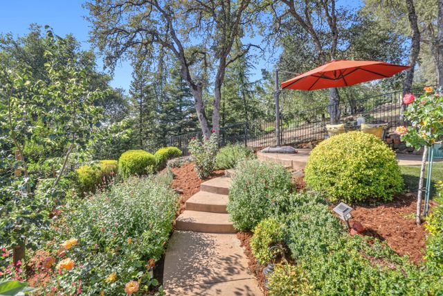 9537 Upper Valley Rd, Auburn, CA 95602
