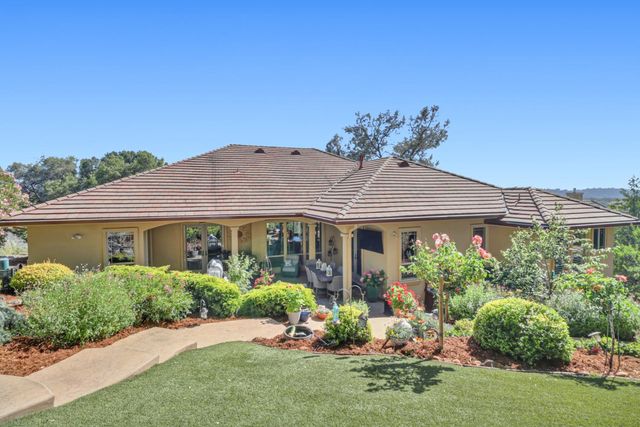 9537 Upper Valley Rd, Auburn, CA 95602
