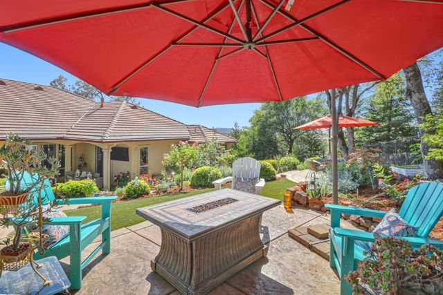 9537 Upper Valley Rd, Auburn, CA 95602
