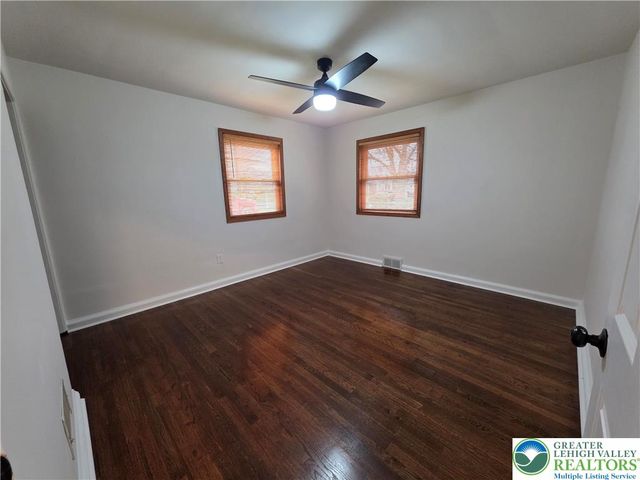 1645 Mark Twain Circle, Hanover Twp, PA 18017