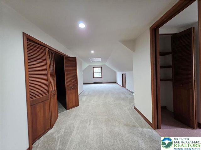 1645 Mark Twain Circle, Hanover Twp, PA 18017