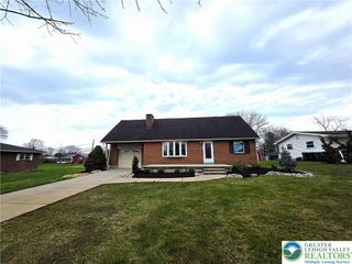 1645 Mark Twain Circle, Hanover Twp, PA 18017