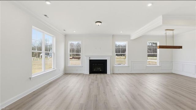 1433 Wharf Hill DR, Smithfield, VA 23430