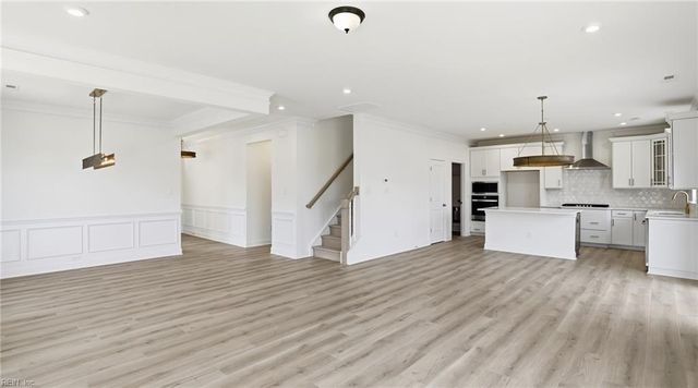 1433 Wharf Hill DR, Smithfield, VA 23430